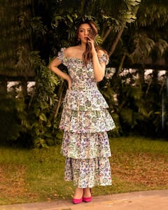 Hansika Motwani : 'சிரித்துச் சிரித்து என்னைச் சிறையிலிட்டாய்..'ரசிகர்களை சிரித்தே மயக்கிய ஹன்சிகா!