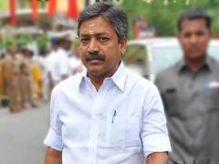 AIADMK Case: இ.பி.எஸ்.சின் வேட்பாளரை ஏற்க தயார் என்ற ஓபிஎஸ் தரப்பு..!  ஓ.பி.எஸ்.யே நாங்கள் ஏற்கவில்லை என்ற சி.வி. சண்முகம்..!