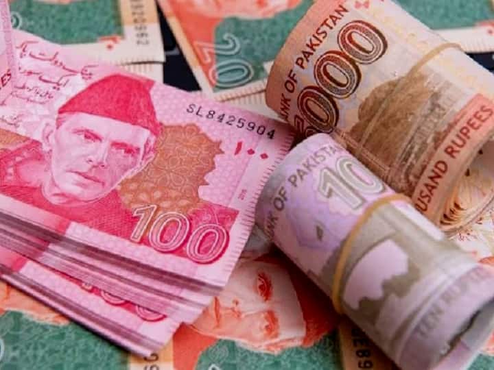 Pakistani Rupee is Falling Against Dollar, Pak Govt Talk IMF economic crisis latest updates Dollar Vs Pakistani Rupee: और नीचे गिरा पाकिस्‍तानी रुपया, अब 1 डॉलर के मुकाबले इतने पर पहुंचा