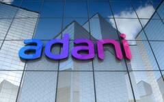 Adani Stocks : अमेरिकन शेअर बाजारात अदानींना झटका; डाऊ जोन्स सस्टेनेबिलिटी इंडेक्समधून बाहेर, गौतम अदानी श्रीमंतांच्या टॉप-20 यादीतूनही घसरले