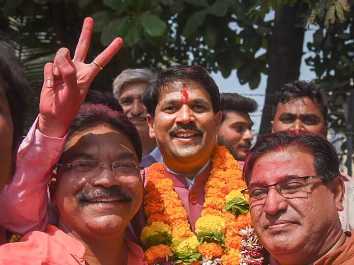 Maharashtra MLC Election Result 2023 Konkan Teachers Constituency BJP candidate Dnyaneshwar Mhatre MVA Balram Patil Maharashtra MLC Election Result: इस सीट पर साढ़े नौ हजार से ज्यादा वोटों से जीती बीजेपी, जानें MVA उम्मीदवार का हाल?