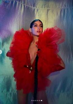 Nora Fatehi: ਨੋਰਾ ਫਤੇਹੀ ਨੇ ਆਪਣੇ ਲੁੱਕ ਨਾਲ ਮਚਾ ਦਿੱਤਾ ਧਮਾਲ, ਤਸਵੀਰਾਂ ਨੇ ਵਧਾ ਦਿੱਤੀ ਪ੍ਰਸ਼ੰਸਕਾਂ ਦੇ ਦਿਲਾਂ ਦੀ ਧੜਕਣ