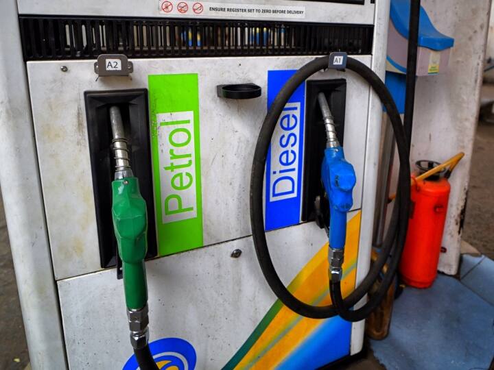Punjab Petrol Diesel Price Hike New Price of Petrol and diesel in Punjab After Hike Punjab Petrol-Diesel Price Hike: पंजाब में महंगा हुआ पेट्रोल और डीजल, जानें- नई कीमत