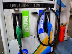 Petrol, Diesel Price: காதலர் தின பரிசு.. பெட்ரோல், டீசல் விலையில் மாற்றமா? இன்றைய நிலவரம் இதுதான்!
