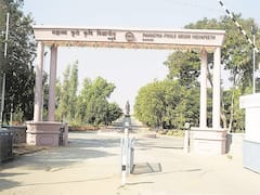 Photo: राहुरीतील विद्यार्थी MPSC विरोधात आक्रमक, मुंडन आंदोलन करुन निषेध