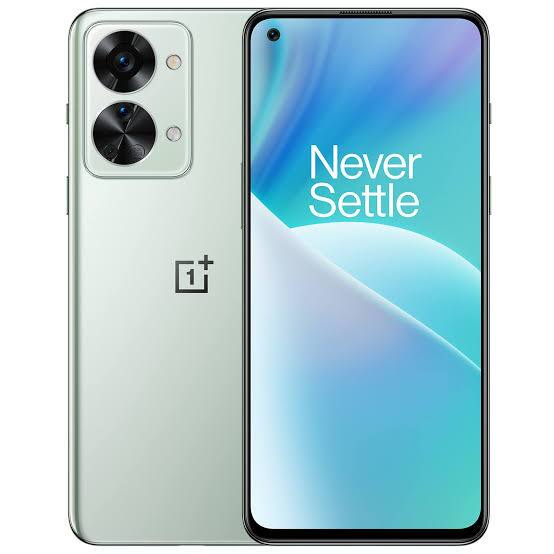 OnePlus Nord 2T 5G में 6.43 इंच की FHD+ AMOLED डिस्प्ले दी गई है. इस स्मार्टफोन में MediaTek Dimensity 1300 5G प्रोसेसर, 50MP OIS मेन कैमरा, 32MP का सेल्फी कैमरा और 4,500mAh बैटरी मिलती हैं. फोन के 8GB रैम + 128GB वेरिएंट की कीमत 28,999 रुपये है.