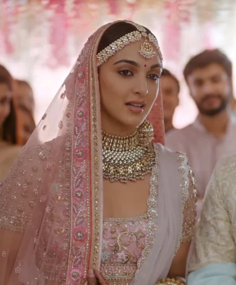 Kiara Advani Sidharth Malhotra Wedding Actress Bridal Look Went Viral On  Internet See Pics Here | Kiara Advani Bridal Look: शादी की खबरों के बीच  सुर्ख लाल जोड़े में दुल्हन बनी नजर