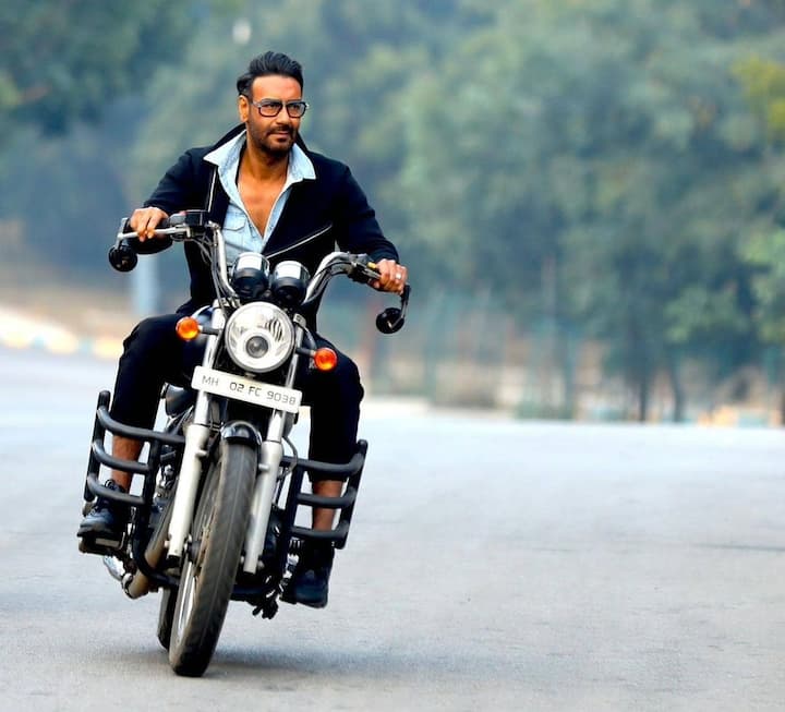 इसके अलावा एक्टर के पास 'सिंघम अगेन' है. इस फिल्म का डायरेक्शन रोहित शेट्टी करेंगे.