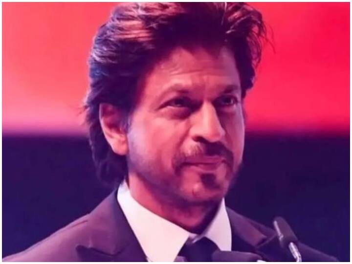 Ask SRK Session Fan Checked Shah Rukh Khan Calculation asking him 700 Crore Question SRK  gave a smart answer Ask SRK Session: फैन ने Shah Rukh Khan की कैलकुलेशन की चेक, किंग खान ने कह दिया- 'भाई जोक फील करो'