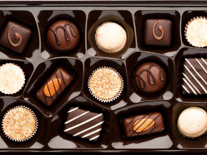 Chocolate Day 2023 Date: Gifts Ideas and How To Celebrate It On 9 February Chocolate Day : சாக்லேட் தினம்: உங்கள் பார்ட்னரை ‘ஸ்வீட்டாக’ மகிழ்விக்க சில ஐடியாக்கள்..