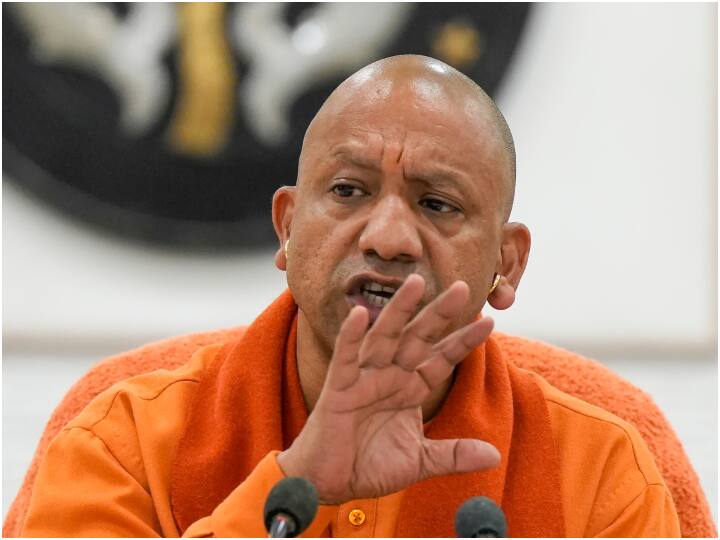 UP CM Yogi Adityanath Said India secular because hindus in majority 'भारत आज भी सेक्युलर है, क्योंकि हिंदू बहुसंख्यक हैं'- उत्तर प्रदेश के CM योगी आदित्यनाथ
