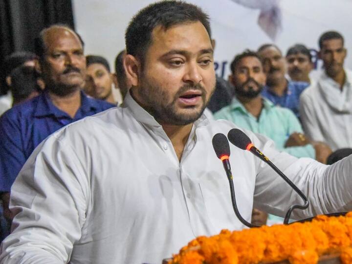 Bihar News Deputy CM Tejashwi Yadav Said  Bihar Govt Send University toppers abroad further studies CM Nitish Kumar Bihar News: यूनिवर्सिटी टॉपर्स के लिए डिप्टी सीएम तेजस्वी यादव का बड़ा एलान, कहा- पढ़ाई के लिए विदेश भेजेगी बिहार सरकार