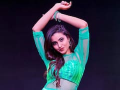 Deepika Pilli: దీపిక పిల్లి కవ్వింత-కుర్రకారుకు గిలిగింత