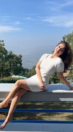 Happy Birthday Urmila Matondkar: পরিচালকের সঙ্গে সম্পর্ক থেকে রাজনীতিতে পা, একনজরে ঊর্মিলার অজানা তথ্য