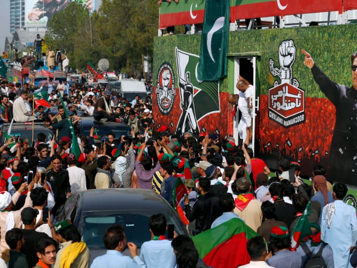 Pakistan Menghadapi Krisis Ekonomi Akan Merayakan Hari Solidaritas Kashmir Mengenal PM Shahbaz Sharif Kepada Program Imran Khan