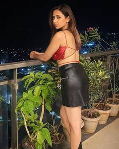 Sargun Mehta Photos: રિયલ લાઇફમાં ખૂબ સ્ટાઇલિસ છે પંજાબની ફિલ્મોમા સિમ્પલ દેખાતી સરગુન મહેતા