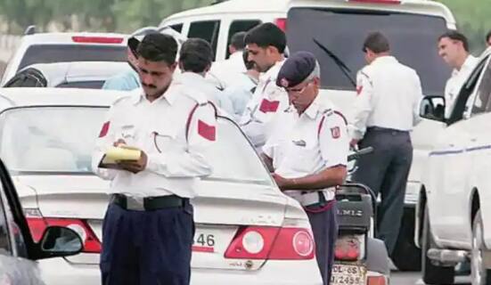 traffic police has become strict, 10 thousand will be deducted from the account of rule breakers ਸਾਵਧਾਨ! ਟ੍ਰੈਫਿਕ ਪੁਲਿਸ ਹੋਈ ਸਖ਼ਤ, ਨਿਯਮ ਤੋੜਨ ਵਾਲਿਆਂ ਦੇ ਖਾਤੇ 'ਚੋਂ ਕੱਟੇਗਾ 10 ਹਜ਼ਾਰ