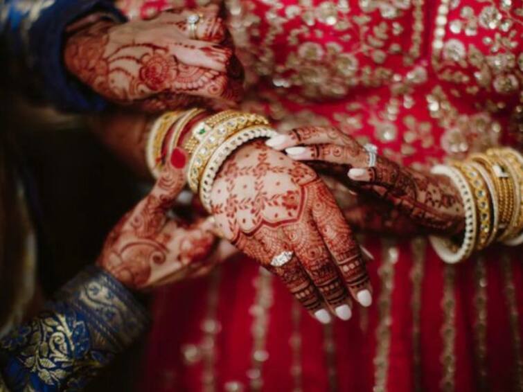 Punjab Kapurthala's Bhadas village panchayat imposed fine for wearing lehenga in wedding Kapurthala Bhadas village: పెళ్లిలో వధువులు లెహంగాలు ధరించడానికి వీల్లేదు, రాత్రి 12 దాటితే ఫైన్ - గ్రామపంచాయతీ వింత రూల్స్