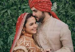 Chitrashi Rawat Wedding: 'चक दे गर्ल' कोमल चौटाला ने की बॉयफ्रेंड ध्रुवादित्य से शादी, सामने आईं वेडिंग की खूबसूरत तस्वीरें