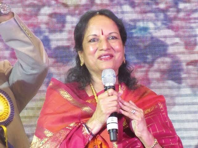 சிறந்த பின்னணி பாடகிக்கான தேசிய விருதை மூன்று முறை வென்றுள்ளார்