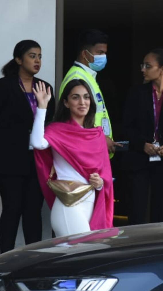 রাজস্থানে রাজকীয় বিয়ে, উড়ে গেলেন কিয়ারা