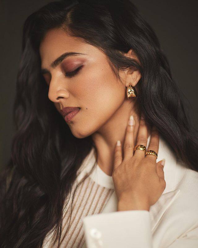 మాళవిక మోహనన్ అందమైన ఫోటోలు -Image Credit: Malavika Mohanan/Instagram
