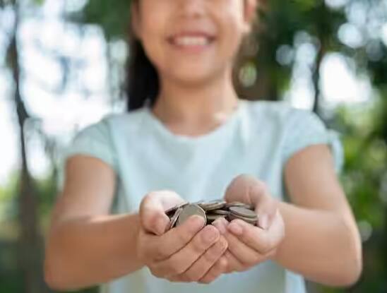 ਇਸ ਸਕੀਮ ਵਿੱਚ ਨਿਵੇਸ਼ ਕਰਨ ਲਈ, ਤੁਹਾਡੇ ਬੱਚੇ ਦੀ ਉਮਰ ਘੱਟੋ-ਘੱਟ 90 ਦਿਨ ਅਤੇ ਵੱਧ ਤੋਂ ਵੱਧ 12 ਸਾਲ ਹੋਣੀ ਚਾਹੀਦੀ ਹੈ। ਸਕੀਮ ਦੀ ਵੱਧ ਤੋਂ ਵੱਧ ਪਰਿਪੱਕਤਾ ਦੀ ਉਮਰ 25 ਸਾਲ ਹੈ, ਜਦੋਂ ਕਿ ਪ੍ਰੀਮੀਅਮ ਭੁਗਤਾਨ ਦੀ ਮਿਆਦ (PPT) 20 ਸਾਲ ਹੈ।