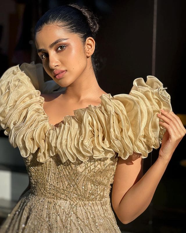 ప్రస్తుతం ‘డీజే టిల్లు‘ సీక్వెల్ లోనూ నటిస్తోంది. Photo Credit: Anupama Parameswaran/Instagram