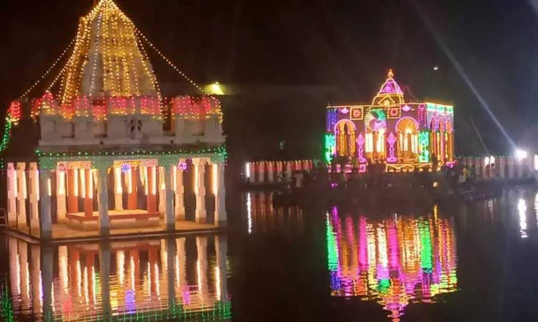 திருச்சி: சமயபுரம் மாரியம்மன் கோவிலில் கோலாகலமாக நடந்த தெப்ப உற்சவம்