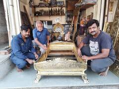 सांगलीमध्ये घडवली 35 किलो वजनाची सोनपितळेची पालखी