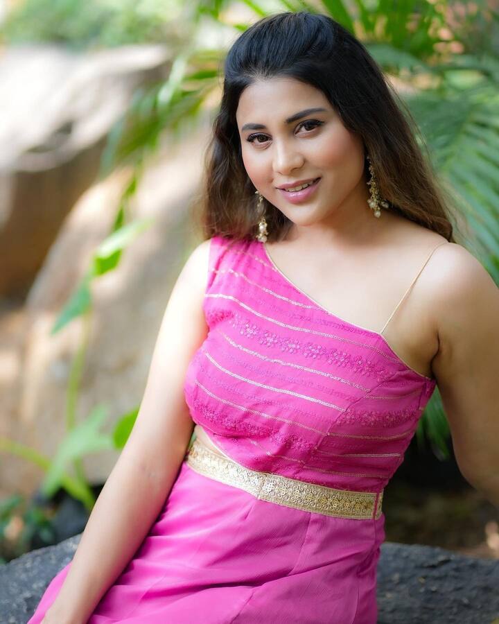 బిగ్ బాస్ సీజన్ 5 ద్వారా తెలుగు ప్రేక్షకులకు పరిచయమైంది హమీదా.  Image Credit: Hamida Khatoon/Instagram