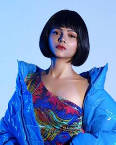 Rubina Dilaik Photos: छोटे बाल, अजीबो-गरीब चश्मा और ढीली-ढाली जैकेट, ये क्या! रुबीना तो बन गईं रणवीर सिंह की कॉपी