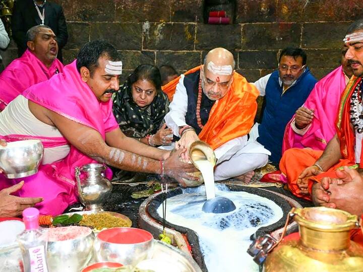 Amit Shah at Baba Baidyanath Dham Amit Shah visit Baba Vaidyanath in Jharkhand on saturday Jharkhand News: अमित शाह ने सपरिवार किए बाबा वैद्यनाथ के दर्शन, मांगा देश की सुख-समृद्धि का आशीर्वाद