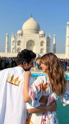 Kartik Aaryan Kriti Sanon : 'शेहजादा'च्या प्रमोशनसाठी कार्तिक कियारासोबत पोहोचला ताजमहालात! फोटो व्हायरल