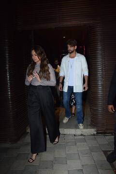 Varun Sharma Birthday Bash Pics: वरुण शर्मा के बर्थडे बैश में रूमर्ड बॉयफ्रेंड जहीर इकबाल के साथ सोनाक्षी सिन्हा ने ली एंट्री, देखिए लव बर्ड की ये फोटो