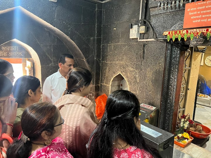 सोशल मीडियावर प्रचाराला सुरुवातदेखील झाली आहे.