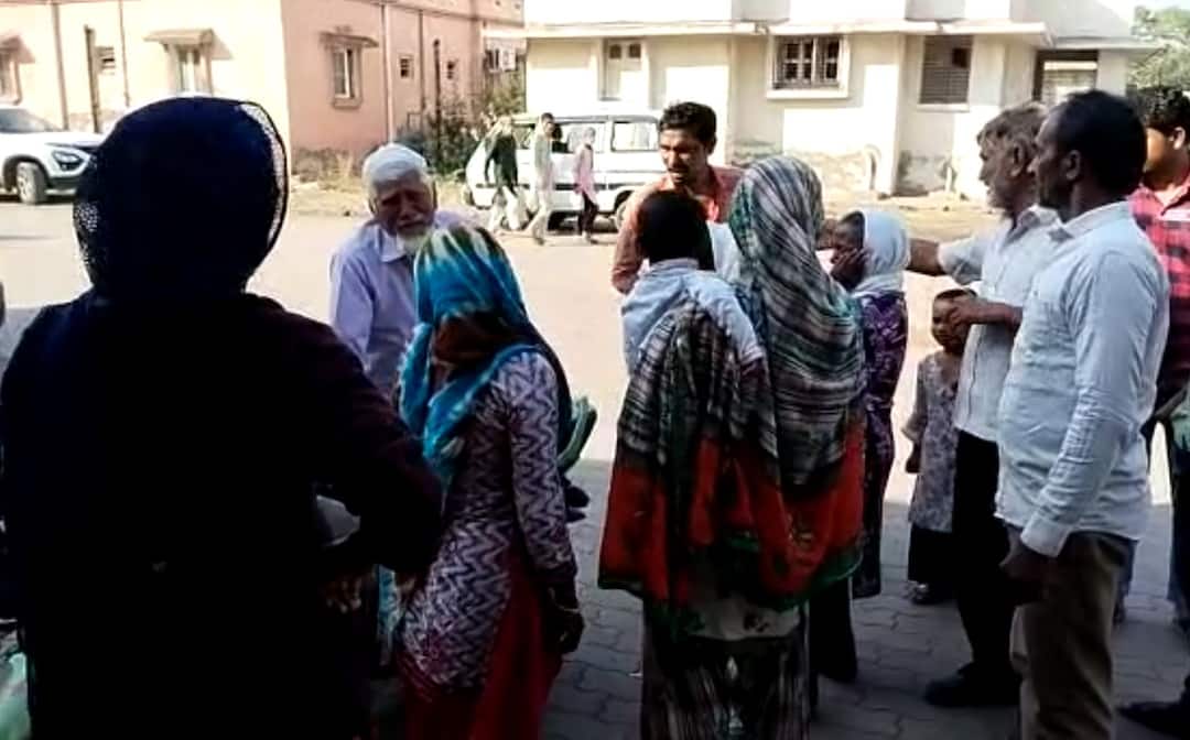 A 14-year-old boy died after a wall collapsed in Bharuch Bharuch: ભરૂચમાં મકાનની દીવાલ ધરાશાયી થતા 14 વર્ષીય કિશોરનું મોત, પરિવારનું આક્રંદ