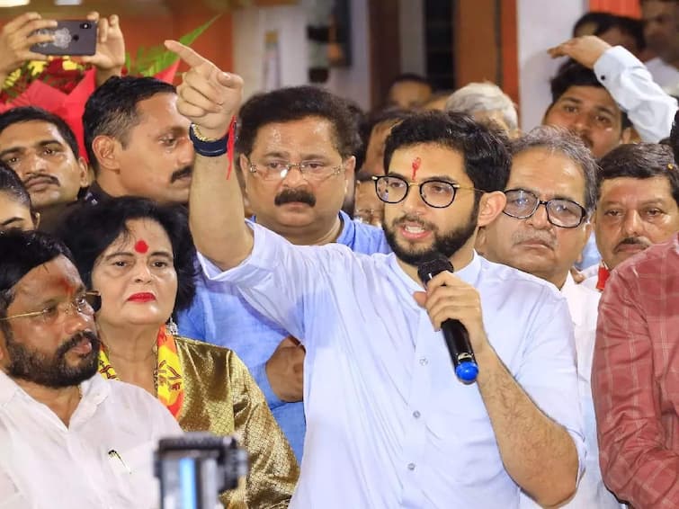 maharashtra News Aditya Thackeray Aurangabad News Seventh stage of Aditya Thackeray Shivsamvad Yatra from tomorrow आदित्य ठाकरे यांच्या शिवसंवाद यात्रेचा उद्यापासून सातवा टप्पा; असा असणार संपूर्ण दौरा