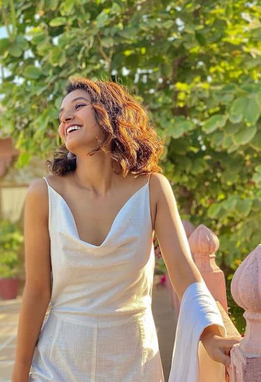 शक्तीच्या या यशात तिच्या आई-वडिलांची महत्त्वाची भूमिका आहे.  तिने अनेक चित्रपटांची गाणी कोरिओग्राफ केली आहेत.