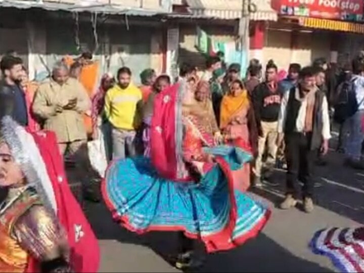 Kota Festival: सिहरती ठंड में भी देर रात चला रंगारंग कार्यक्रमों का सिलसिला, कबीर की रचनाओं की प्रस्तुति पर झूम उठे लोग