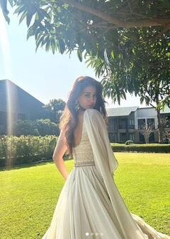 Disha Patani: ਦਿਸ਼ਾ ਪਟਨੀ ਵ੍ਹਾਈਟ ਲਹਿੰਗਾ ਵਿੱਚ ਚੁਰਾਈ ਸਾਰੀ ਲਾਈਮਲਾਈਟ, ਦਿੱਤੇ ਕਿਲਰ ਪੋਜ਼