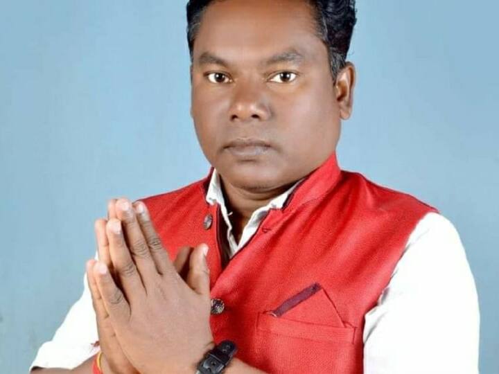 Chhattisgarh News: Naxalites killed BJP leader in front of family, wrote this on a pamphlet