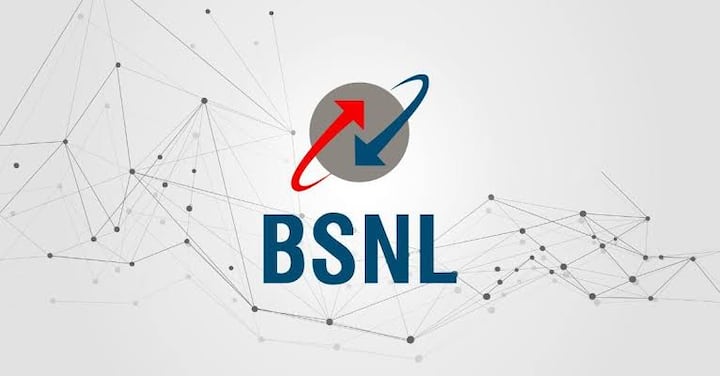 BSNL का Fibre Value प्लान की कीमत 799 रुपये है. इसमें 100Mbps की स्पीड से अनलिमिटेड डेटा और असीमित कॉलिंग मिल रही है. इसके अलावा, प्लान में हॉटस्टार, सोनी लिव, जी 5 और वूट जैसे ओटीटी का सब्सक्रिप्शन फ्री मिल रहा है.