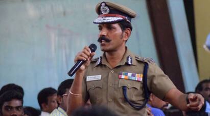 Women must fight for higher positions - DGP Sailendrababu “கஷ்டப்பட்டு கல்லூரிக்கு அனுப்புகின்றனர் பெற்றோர் சொல்வதை கேளுங்கள்”- மாணவிகளுக்கு டி.ஜி.பி அறிவுரை