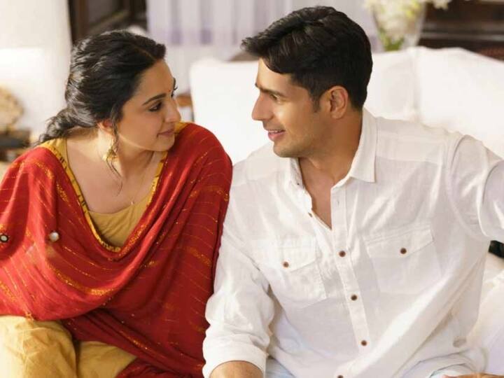 कियारा आडवाणी मशहूर एक्ट्रेस सिद्धार्थ मल्होत्रा के साथ शादी कर रही हैं. दोनों की शादी राजस्थान के जैसलमेर में हो रही हैं. फिलहाल, सिद्धार्थ मल्होत्रा संग शादी के बंधन में बंधने के लिए कियारा आडवाणी जैसलमेर पहुंच चुकी हैं. (फोटो क्रेडिट- सोशल मीडिया)