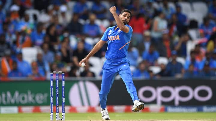 প্রোটিয়াদের বিরুদ্ধে ২৪ রানের বিনিময়ে পাঁচ উইকেট নেওয়ায় ভুবিকেই এই ম্যাচের সেরা ঘোষণা করা হয়।