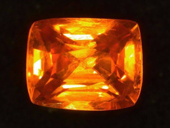 This is the worlds rarest gem kyawthuite only one sample left in the world ये है दुनिया का सबसे दुर्लभ रत्न, संसार में बचा है सिर्फ एक ही सैंपल! जानिए आखिर ये क्या है?