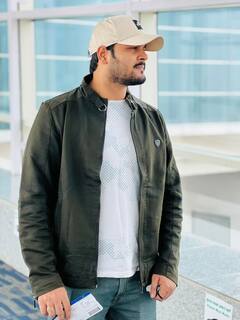 Bhojpuri News: शादी के बाद Arvind Akela Kallu का हनीमून प्लान हुआ चौपट! परिवार संग यहां घूम रहा है ये कपल