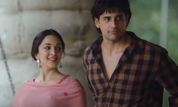 वहीं अगर हम दूल्हे राजा सिद्धार्थ मल्होत्रा (Siddharth Malhotra) की बात करें तो बता दें कि उन्होंने अपनी स्कूल की पढ़ाई दिल्ली के डॉन बॉस्को स्कूल और नवल पब्लिक स्कूल से की हुई है. (Photo- Instagram)