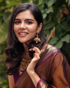 Kalyani Priyadarshan: திருமண குஷியில் நடிகை கல்யாணி பிரியதர்ஷன்... க்யூட் புகைப்படங்கள்!